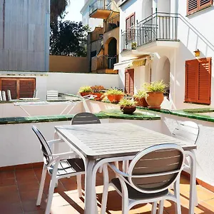 https://precioso-apartamento-a-3-minutos-de-la-playa.catalonia-hotels.com
